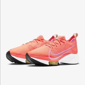 Women’s Nike Air Zoom Tempo NEXT%